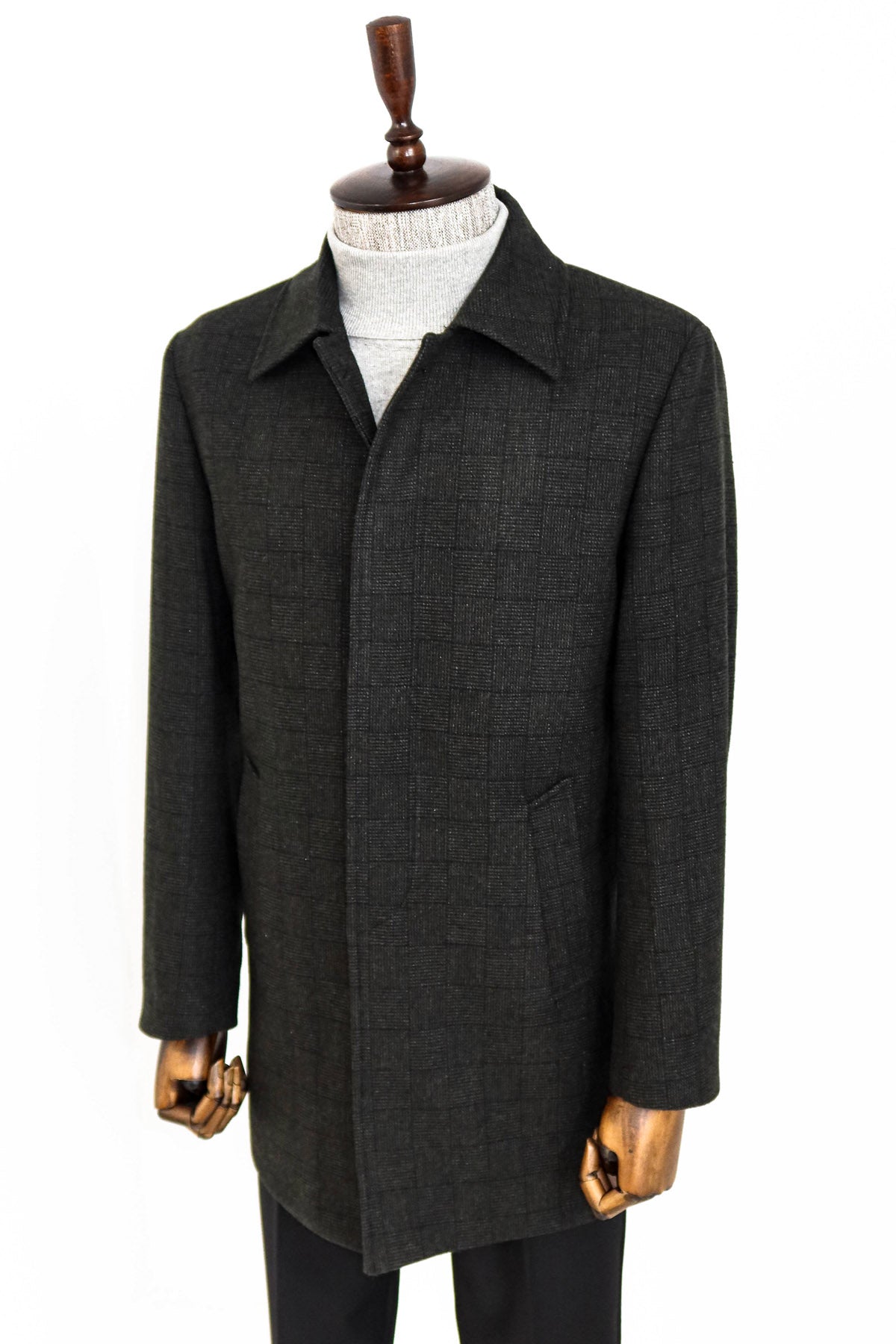 Black Hidden Button Peak Lapel Coat