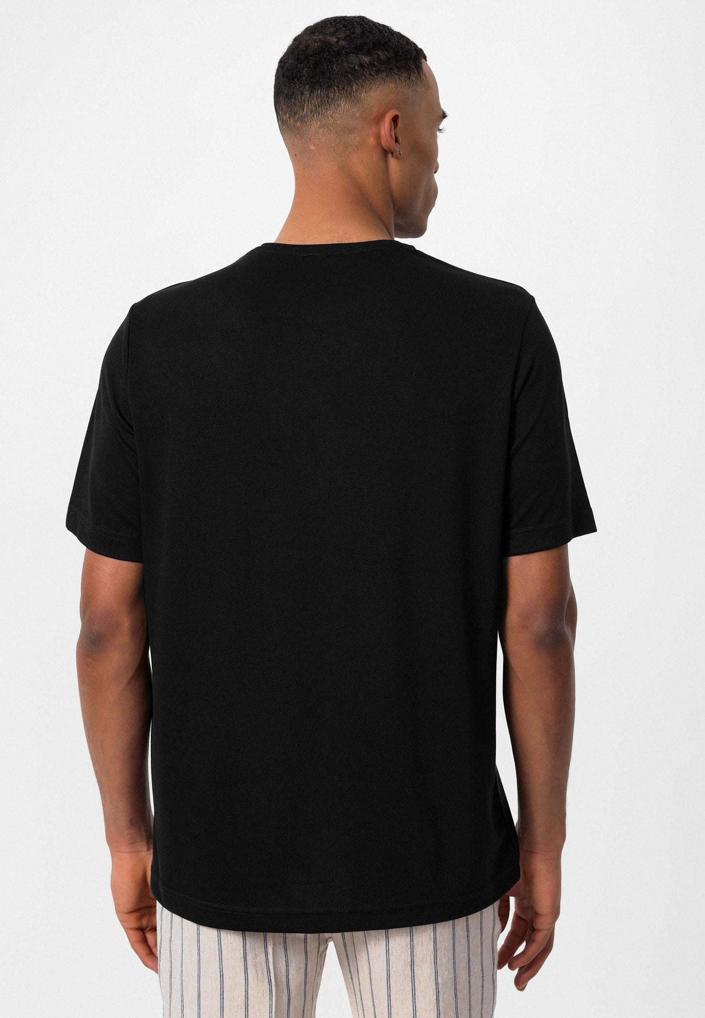 Men's Black Regular Fit Crew Neck T-Shirt