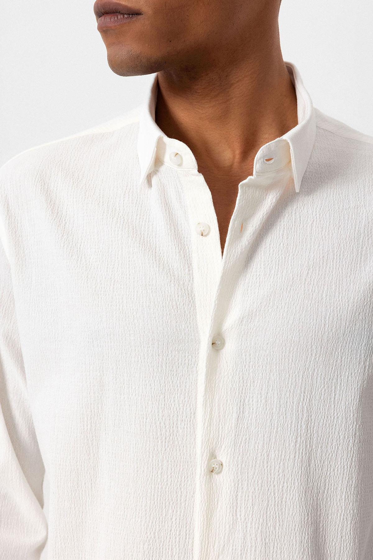 Men's White Textured Regular Fit Shirt