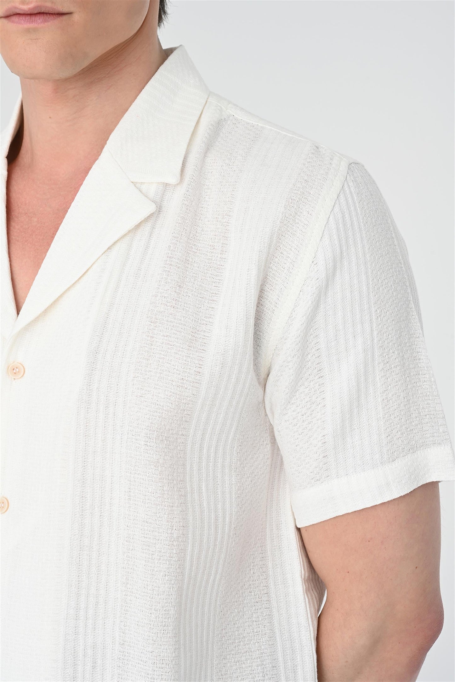 Men's White Woven Patterned Short Sleeve Shirt