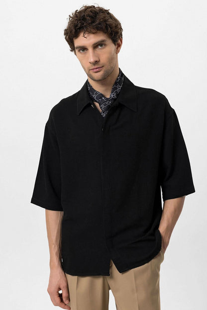 Men's Black Elbow-Length Sleeve Hidden Button Closure Oversize Shirt -