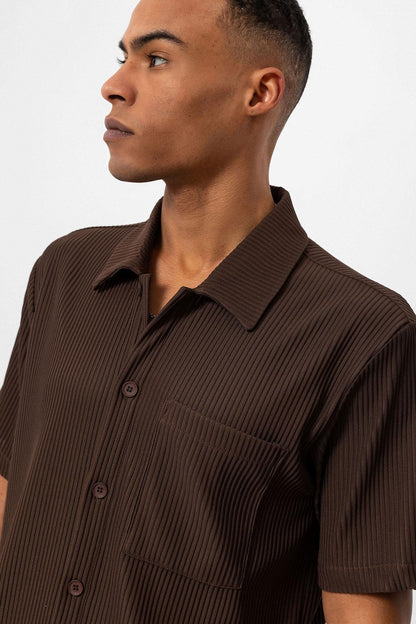 Men's Brown Short-Sleeve Ribbed Shirt -