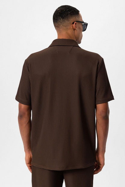 Men's Brown Short-Sleeve Ribbed Shirt -