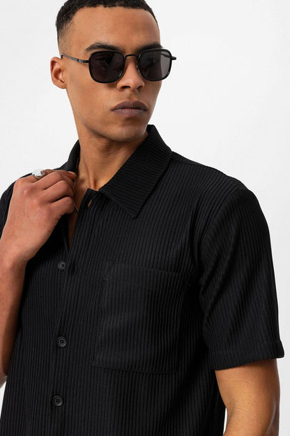 Men's Black Short-Sleeve Ribbed Shirt