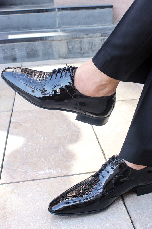 KOALA SYDNEY Men's Black Patent Leather Derby Shoes with Croc-Embossed Detailing