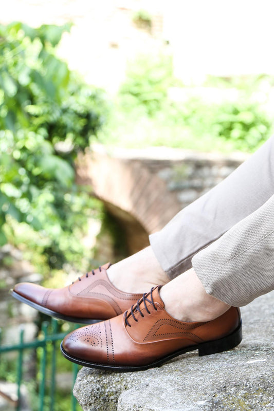 KOALA SYDNEY Men's Brown Leather Oxford Shoes with Perforated Detailing