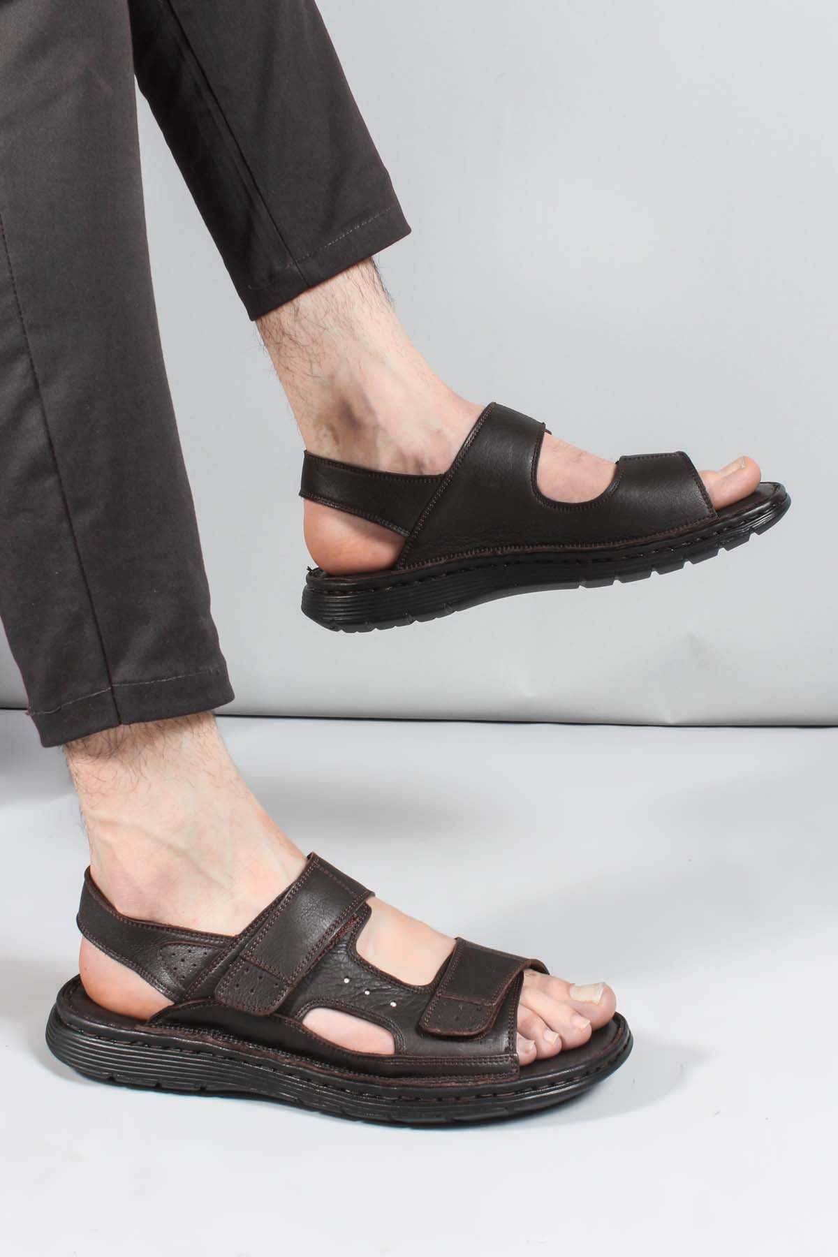 Men's Brown Leather Sandals with Adjustable Straps