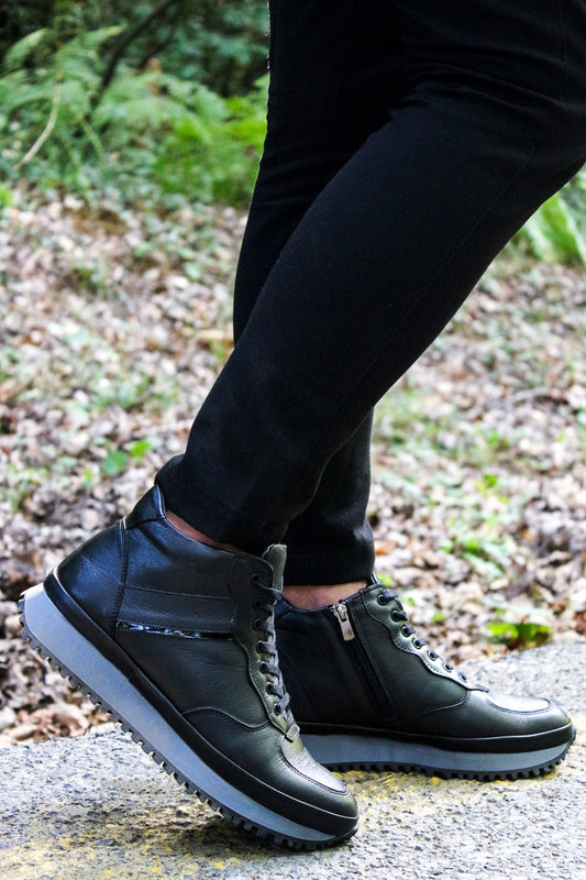 KOALA SYDNEY Men's Black Leather High-Top Sneakers with Cushioned Sole and Lace-Up Design