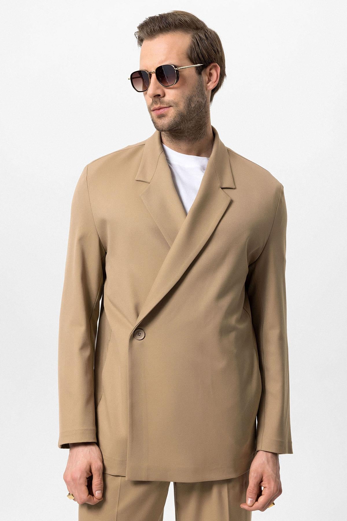 Men's Camel Double-Breasted Hidden Pocket Blazer