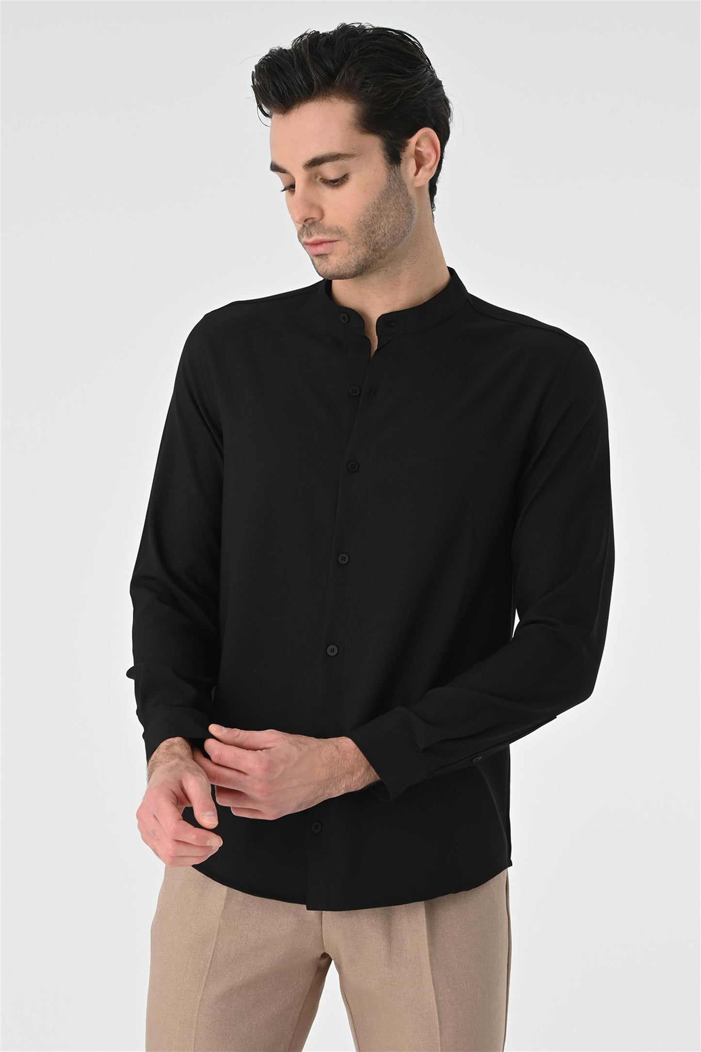 Men's Black Regular Fit Classic Collar Shirt