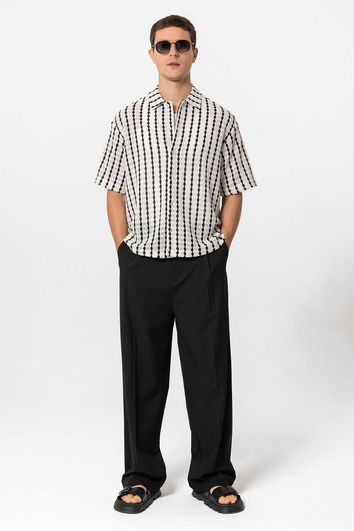 KOALA SYDNEY Men's Black Striped Knit Short-Sleeve Shirt