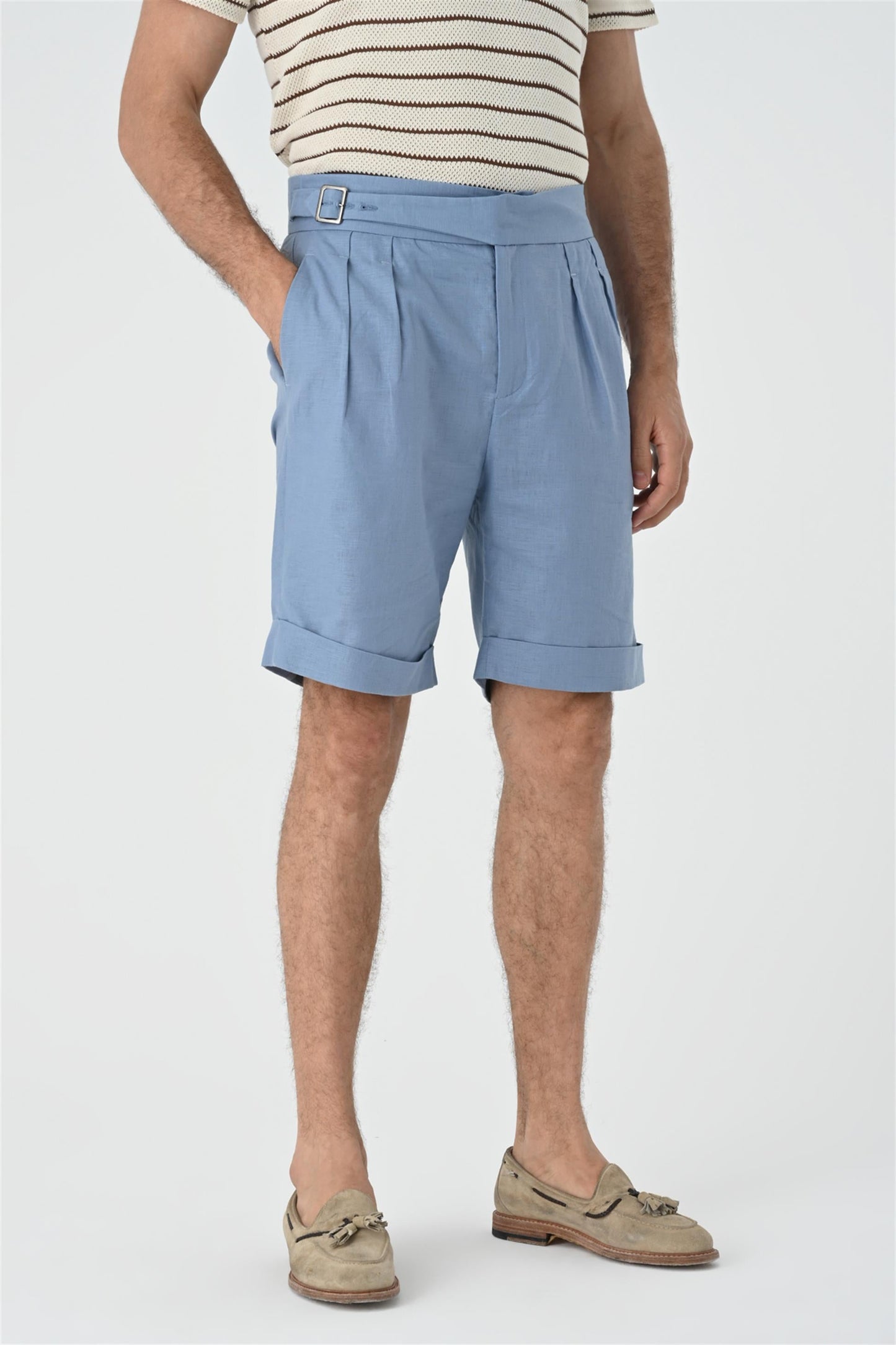Men's Blue Buckle Detailed Pleated Shorts