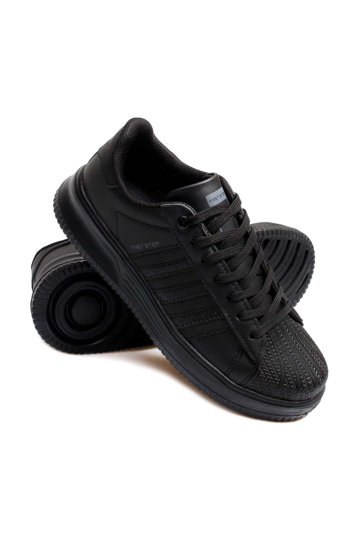 Men's All-Black Leather Low-Top Sneakers with Textured Toe