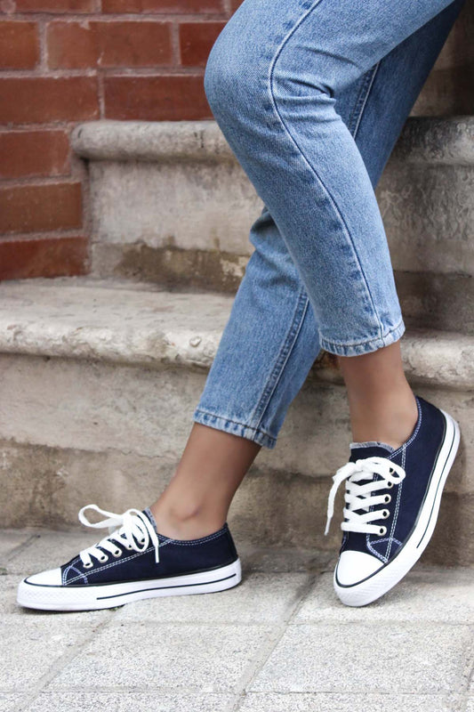 Men's Navy Canvas Low-Top Sneakers with White Laces
