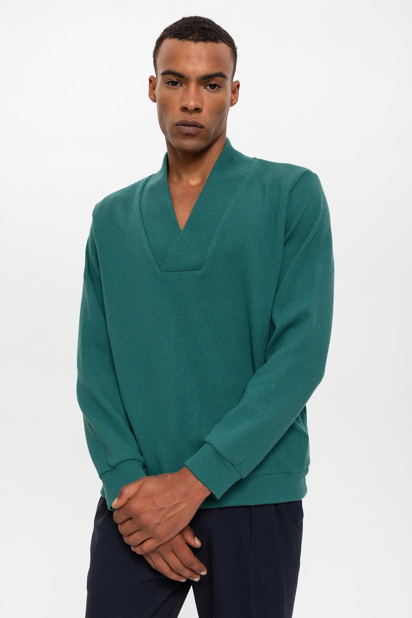 KOALA SYDNEY  Men's Green V-Neck Sweater -