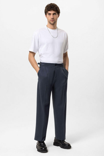 Men's Smoked High-Waisted Buckle Detail Relaxed Fit Pants